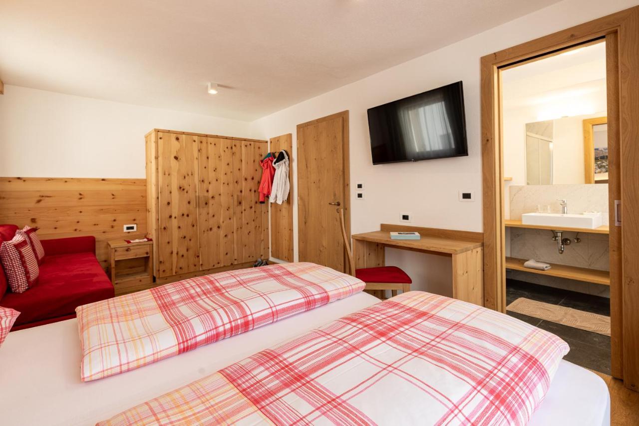 Garni Gran Pre Bed & Breakfast Corvara In Badia Exterior photo