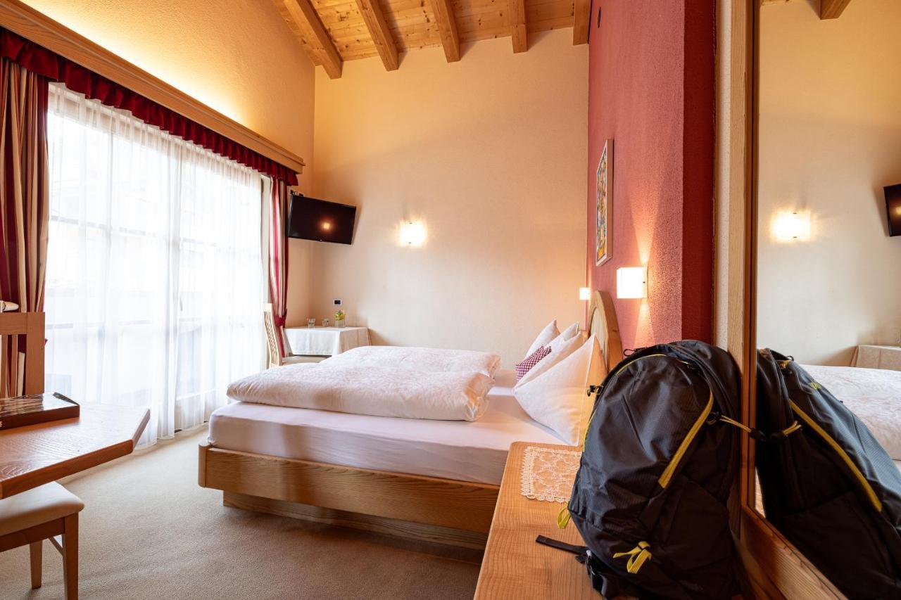 Garni Gran Pre Bed & Breakfast Corvara In Badia Exterior photo