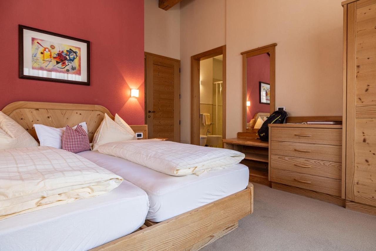 Garni Gran Pre Bed & Breakfast Corvara In Badia Exterior photo