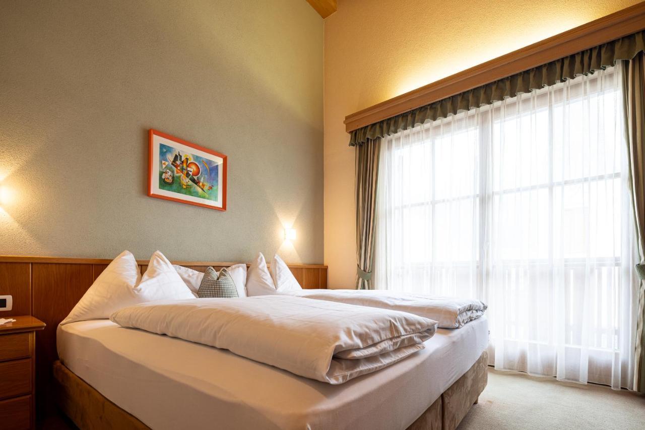 Garni Gran Pre Bed & Breakfast Corvara In Badia Exterior photo